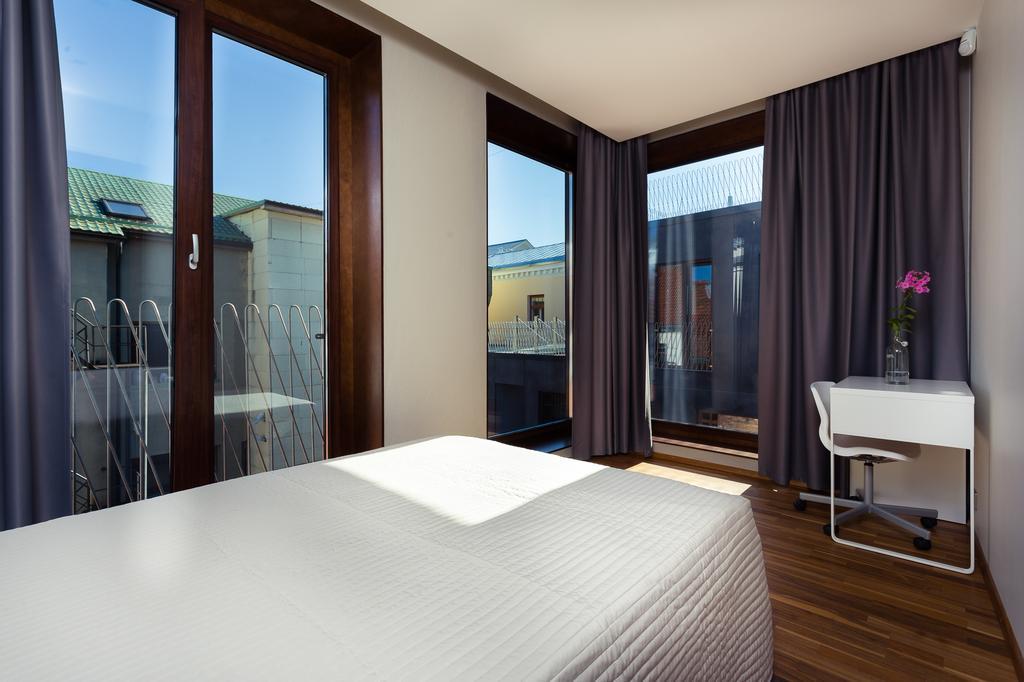 Konrad Old Town Aparthotel Тарту Екстериор снимка