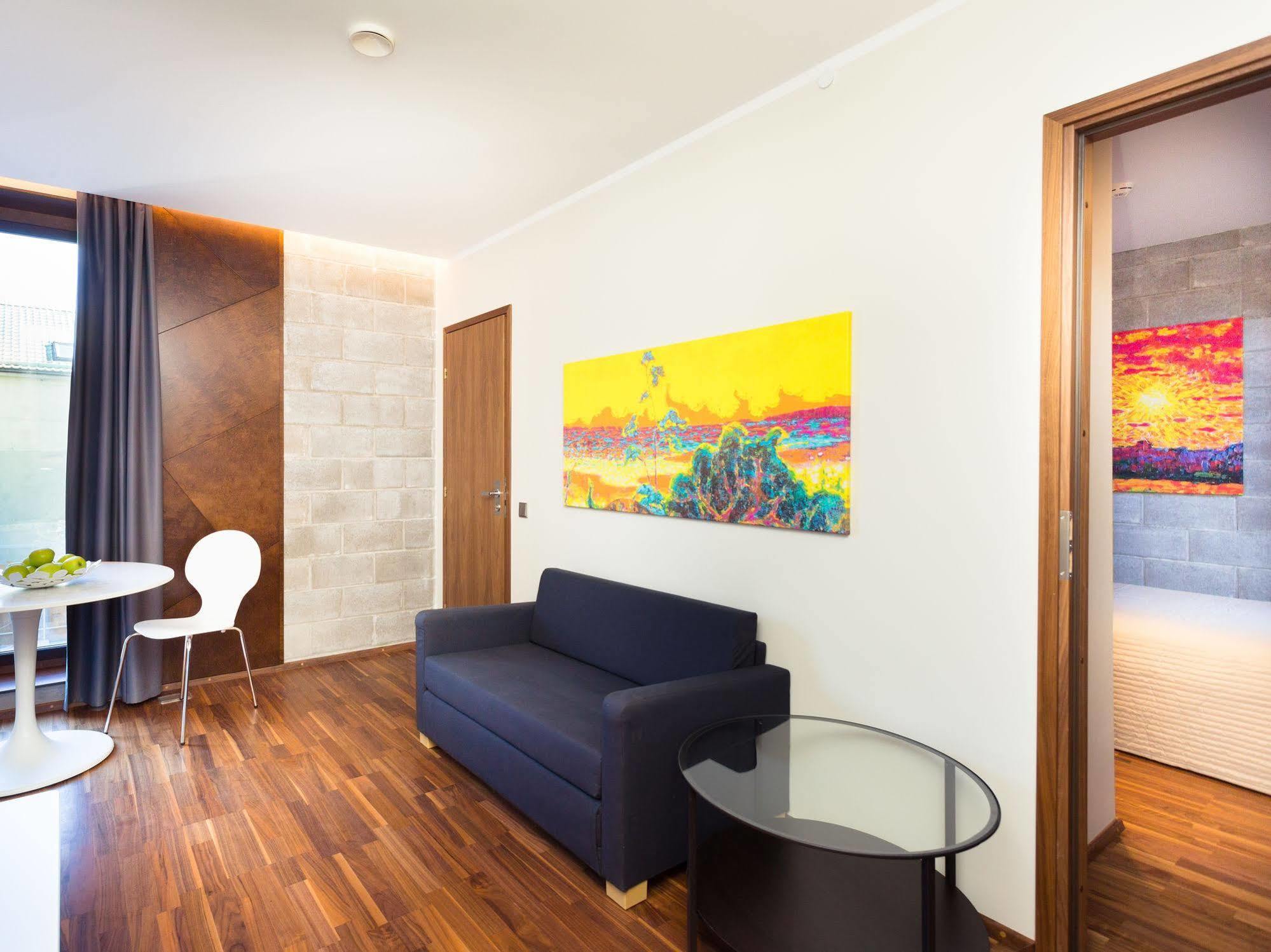 Konrad Old Town Aparthotel Тарту Екстериор снимка