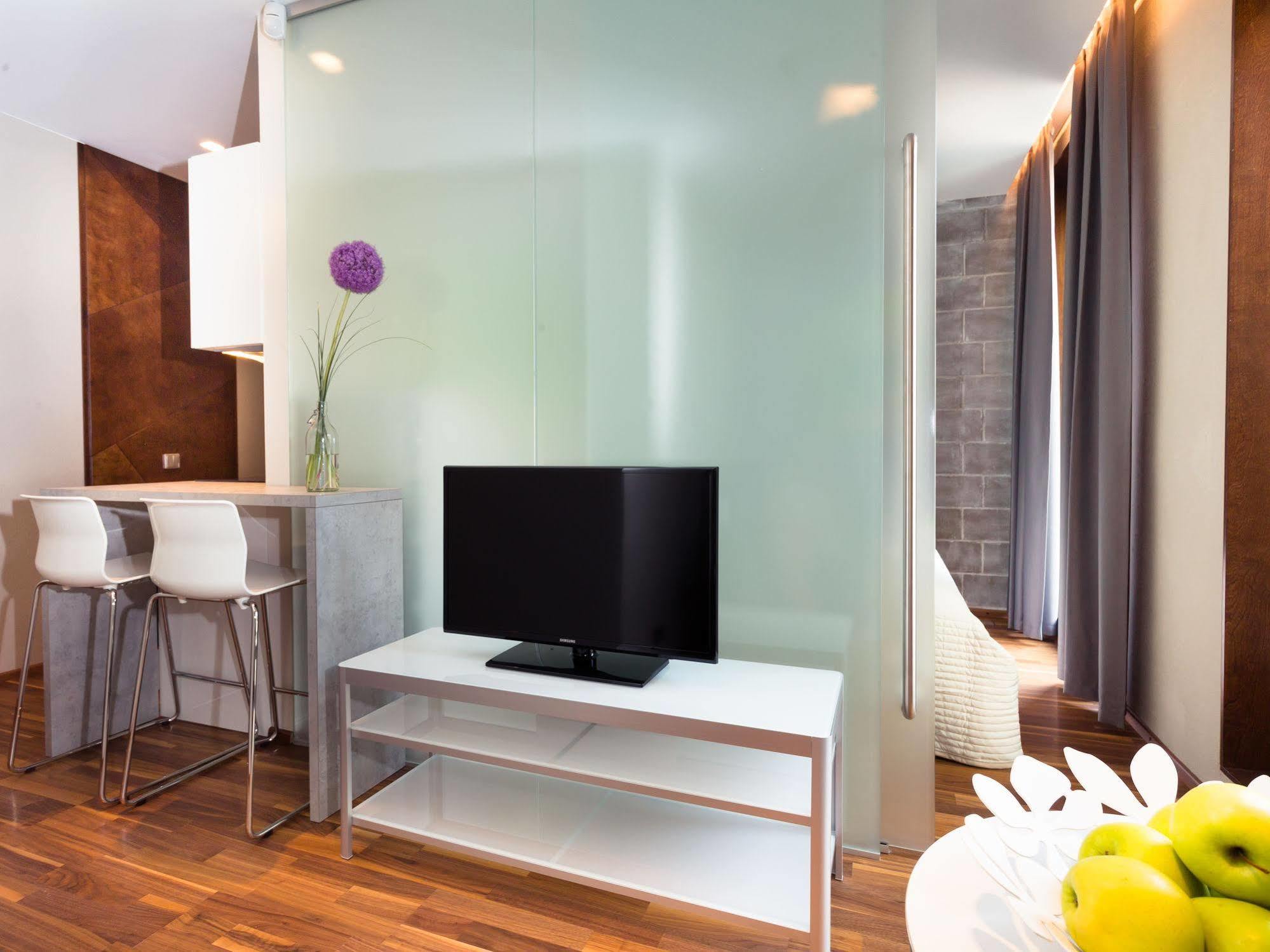 Konrad Old Town Aparthotel Тарту Екстериор снимка