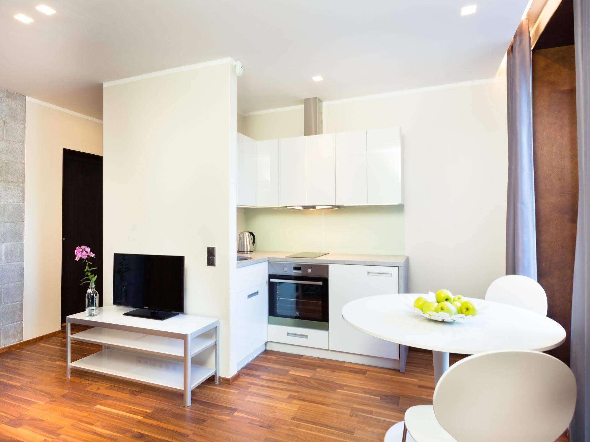 Konrad Old Town Aparthotel Тарту Екстериор снимка