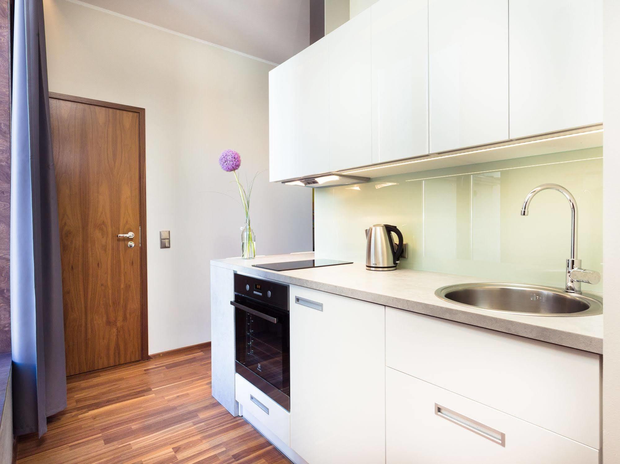 Konrad Old Town Aparthotel Тарту Екстериор снимка